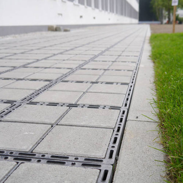 Plastová drenážní dlažba ECORASTER BLOXX- chodník