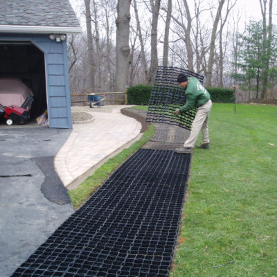 Zatrávňovací dlažba ECORASTER S50- chodníček pro minimální zatížení.