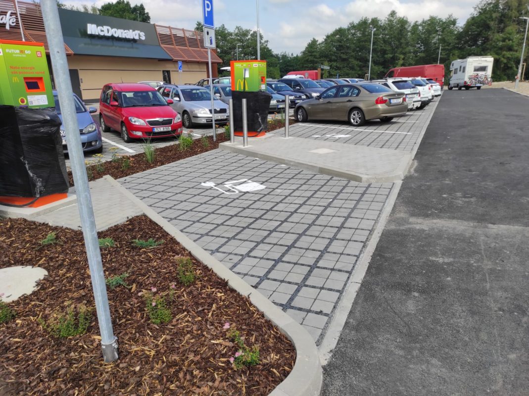 Mcdonalds jindrichuv hradec- ecoraster